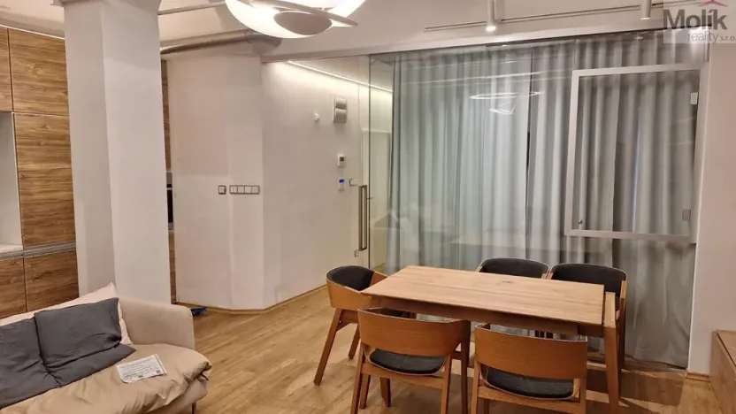 Prodej činžovního domu, Teplice, Laubeho náměstí, 425 m2