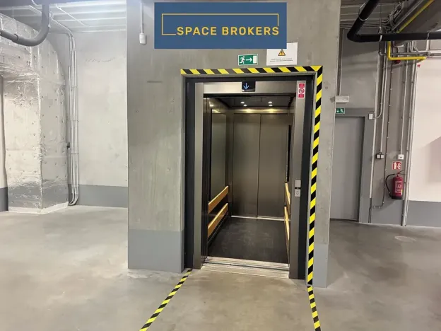 Pronájem obchodního prostoru, Praha - Horní Počernice, K Bílému vrchu, 2000 m2