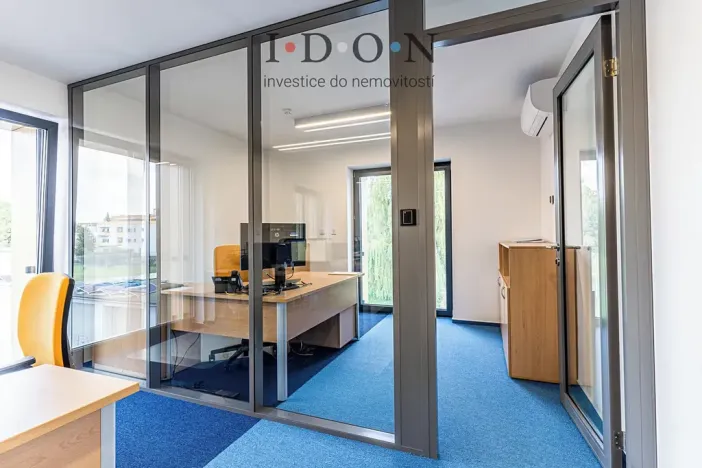 Pronájem kanceláře, Frýdek-Místek, Riegrova, 212 m2