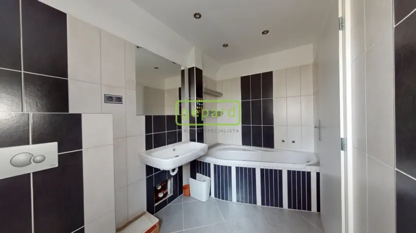 Prodej bytu 2+1, Horní Slavkov, Dlouhá, 57 m2