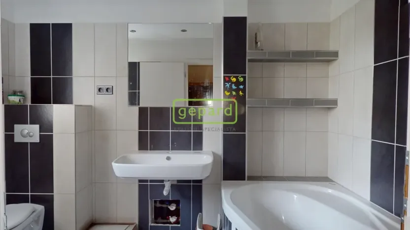 Prodej bytu 2+1, Horní Slavkov, Dlouhá, 57 m2