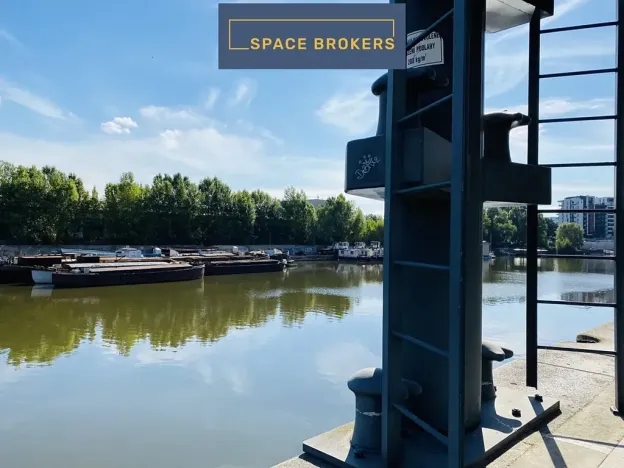 Pronájem kanceláře, Praha - Holešovice, Jankovcova, 1094 m2