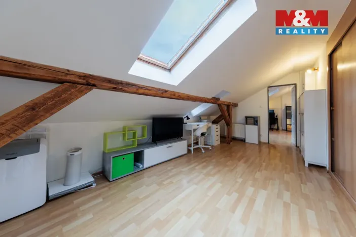 Prodej bytu 3+1, Karlovy Vary, Bulharská, 102 m2