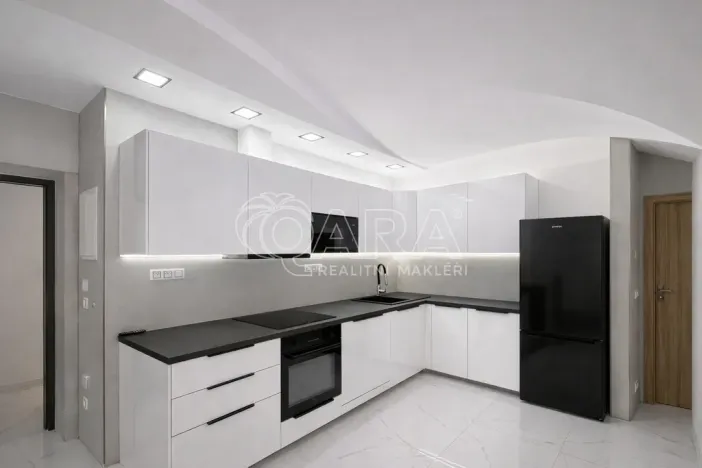 Pronájem bytu 2+kk, Praha - Karlín, Sokolovská, 48 m2