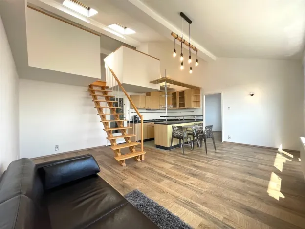 Pronájem bytu 3+kk, Praha - Smíchov, Nad Palatou, 75 m2