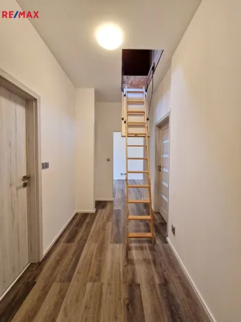 Prodej bytu 2+1, Lochovice, 64 m2