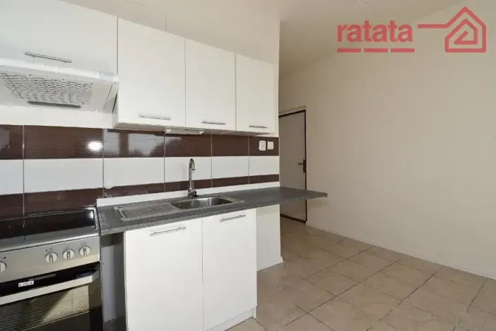 Pronájem bytu 1+1, Chomutov, Hutnická, 39 m2