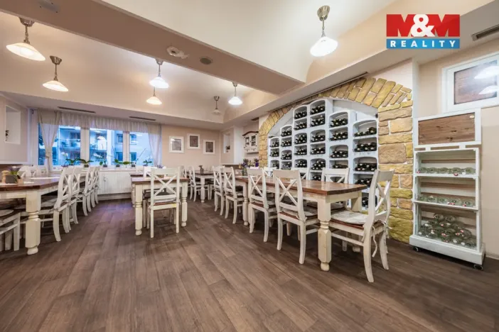 Pronájem restaurace, Praha - Žižkov, Roháčova, 616 m2