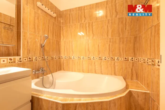 Prodej bytu 3+kk, Nehvizdy, Pražská, 63 m2