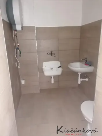 Pronájem kanceláře, Napajedla, Masarykovo náměstí, 66 m2