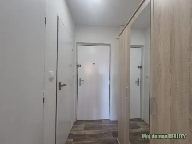 Pronájem bytu 1+kk, Praha - Braník, Vavřenova, 28 m2