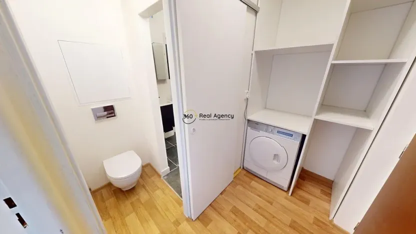 Pronájem bytu 1+kk, Praha - Zbraslav, Tunelářů, 30 m2