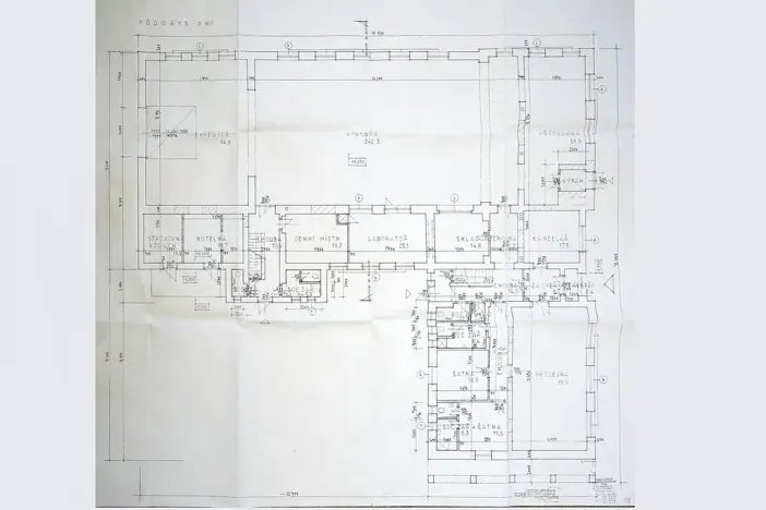Prodej obchodního prostoru, Kladno, Vrapická, 1614 m2
