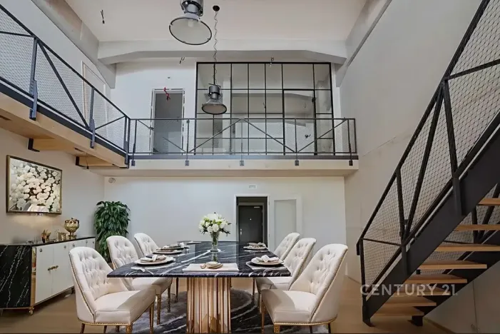 Prodej atypického bytu, Praha - Vysočany, Kolbenova, 176 m2