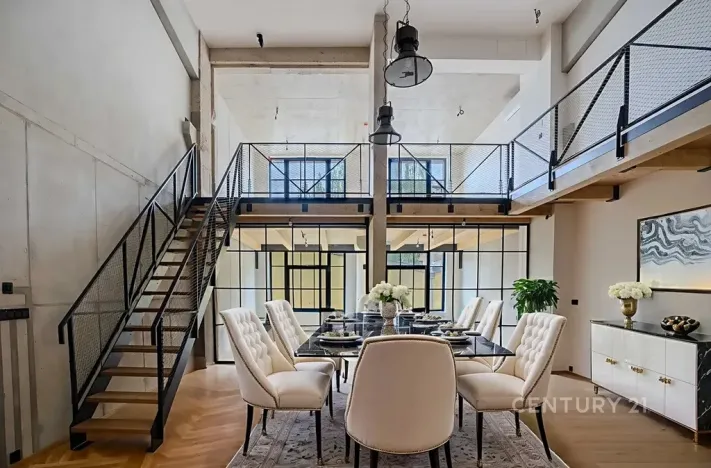 Prodej atypického bytu, Praha - Vysočany, Kolbenova, 176 m2