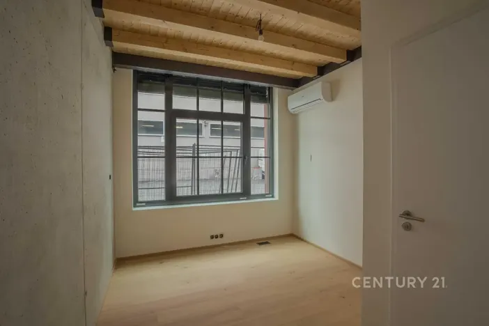 Prodej atypického bytu, Praha - Vysočany, Kolbenova, 181 m2