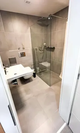 Pronájem bytu 2+kk, Praha - Smíchov, Arbesovo náměstí, 74 m2