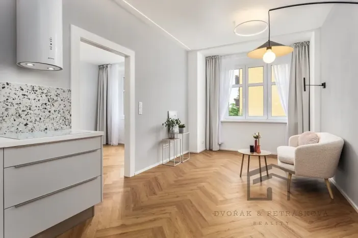 Pronájem bytu 2+kk, Praha - Strašnice, Černokostelecká, 52 m2