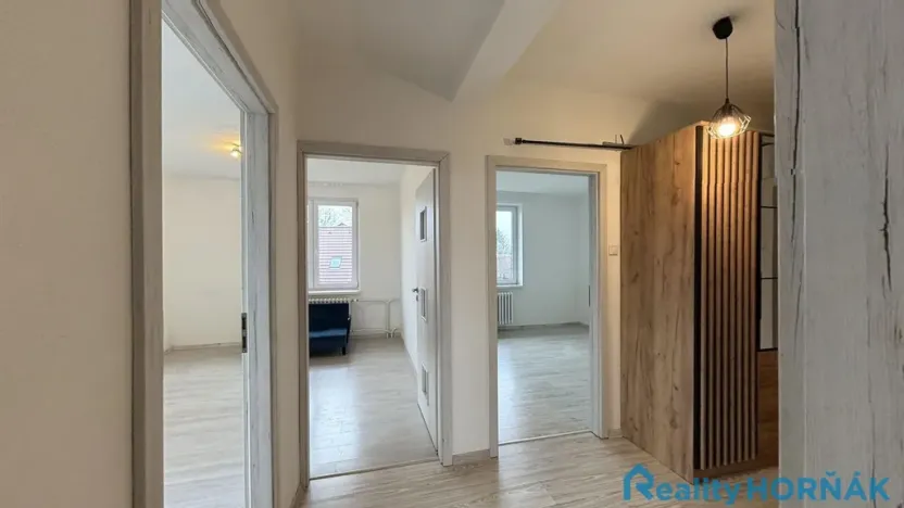 Prodej bytu 4+1, Stádlec, 83 m2