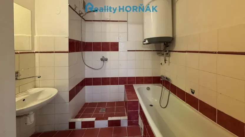 Prodej bytu 4+1, Stádlec, 83 m2