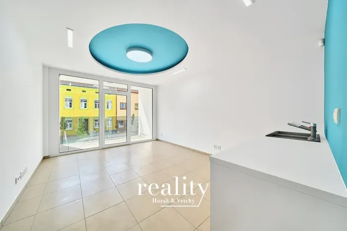 Pronájem kanceláře, Znojmo, Jarošova, 18 m2