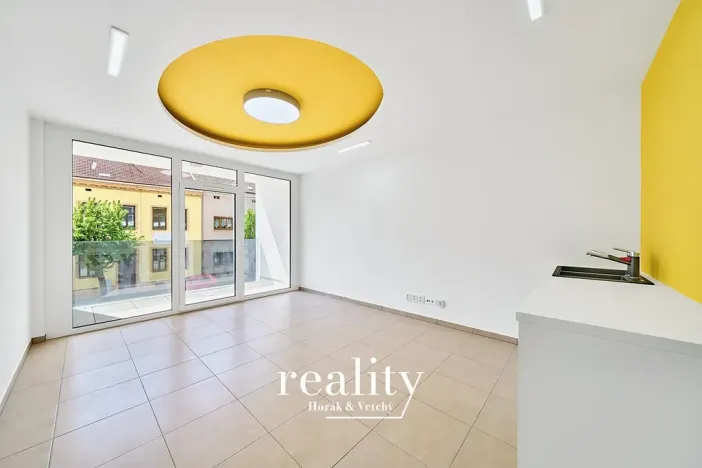 Pronájem kanceláře, Znojmo, Jarošova, 17 m2