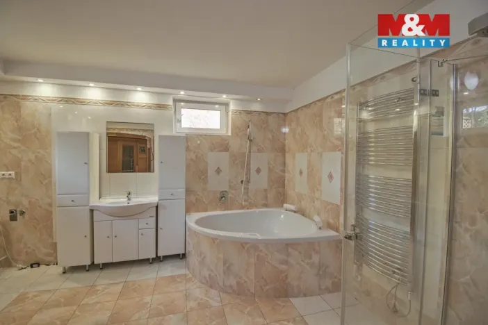 Prodej rodinného domu, Kunín, 221 m2