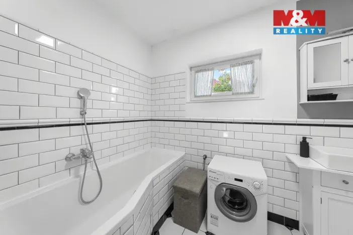 Prodej rodinného domu, Huntířov, 207 m2