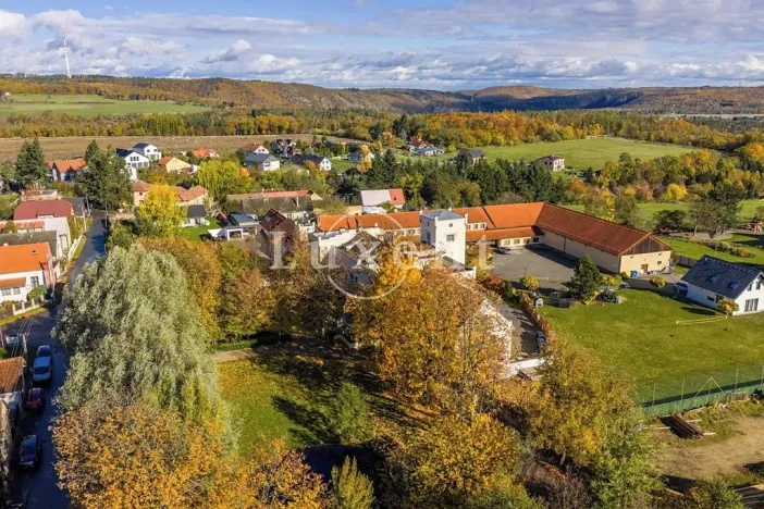 Prodej domu, Trnová, 1585 m2