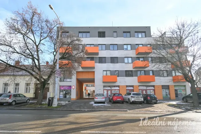 Pronájem bytu 2+kk, Brno, Mojmírovo náměstí, 44 m2