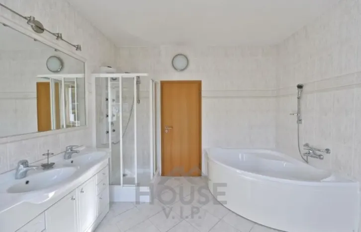 Pronájem kanceláře, Praha - Smíchov, Nový Zlíchov, 839 m2