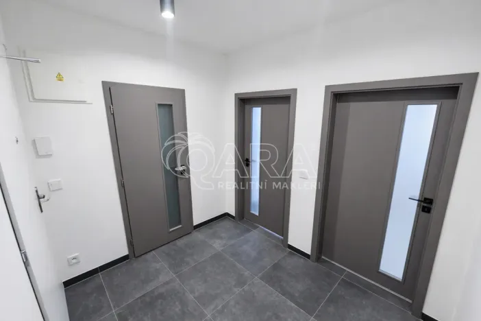 Pronájem bytu 2+kk, Praha - Hlubočepy, Fabiánové, 49 m2