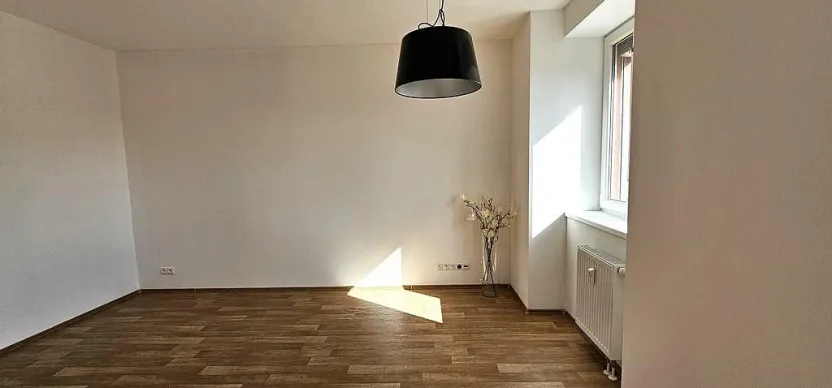 Pronájem bytu 1+kk, Brno - Zábrdovice, Tkalcovská, 32 m2