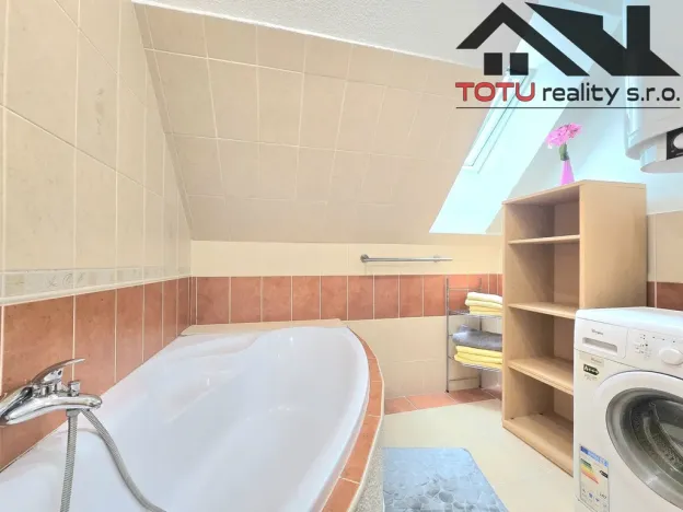 Prodej rodinného domu, Broumov, Mírové náměstí, 500 m2