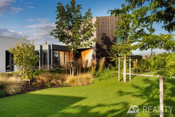 Prodej vícegeneračního domu, Ladná, Ovčačky, 407 m2