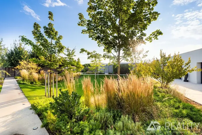 Prodej vícegeneračního domu, Ladná, Ovčačky, 407 m2