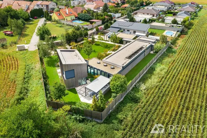 Prodej vícegeneračního domu, Ladná, Ovčačky, 407 m2