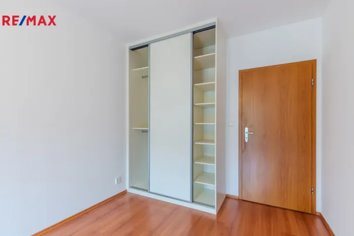 Prodej bytu 2+kk, Praha - Štěrboholy, Andersenova, 52 m2