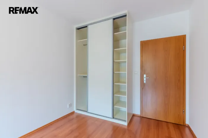 Prodej bytu 2+kk, Praha - Štěrboholy, Andersenova, 52 m2