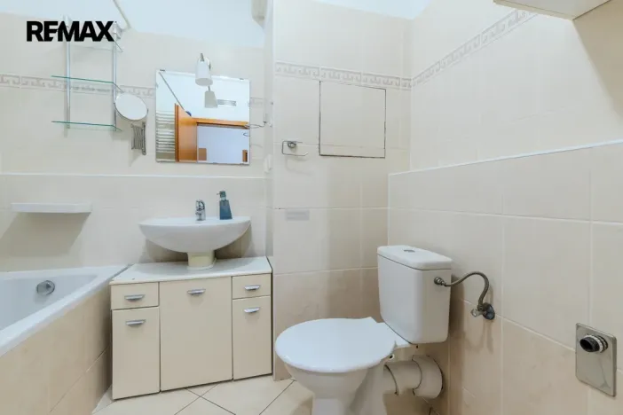 Prodej bytu 2+kk, Praha - Štěrboholy, Andersenova, 52 m2