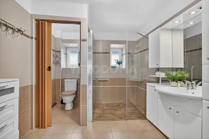 Prodej rodinného domu, Benešovice, 231 m2