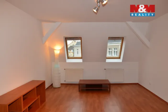 Pronájem bytu 2+1, Teplice, Školní, 87 m2