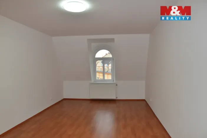 Pronájem bytu 2+1, Teplice, Školní, 87 m2