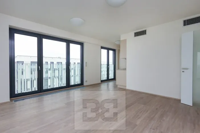 Pronájem bytu 2+kk, Praha - Žižkov, Olšanská, 66 m2