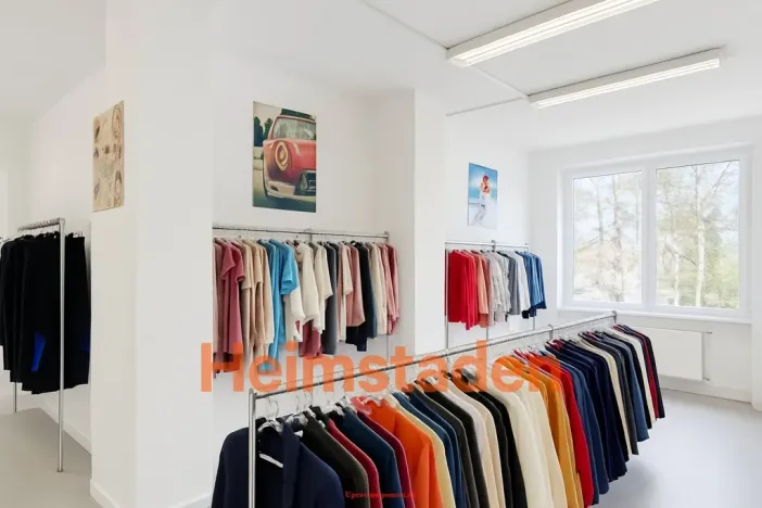 Pronájem kanceláře, Havířov - Město, nám. Republiky, 376 m2