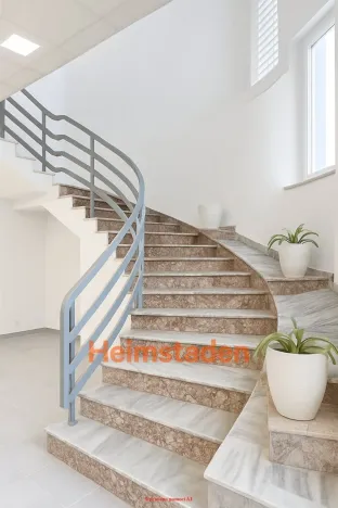 Pronájem kanceláře, Havířov - Město, nám. Republiky, 376 m2