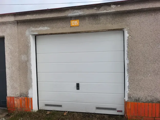 Pronájem garáže, Kladno, Jerevanská, 18 m2