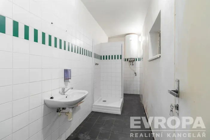 Prodej skladu, Havlíčkův Brod, Čechova, 819 m2