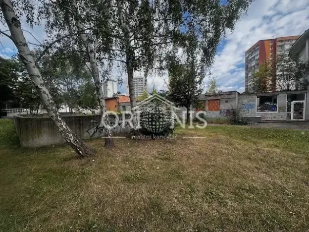 Prodej komerčního pozemku, Chomutov, Bezručova, 1120 m2