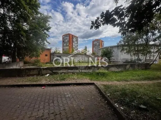 Prodej komerčního pozemku, Chomutov, Bezručova, 1120 m2